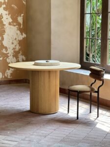 Round Fluted Dining Table A6479