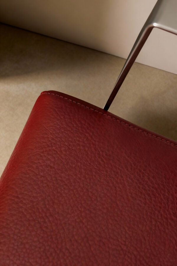 Classic Design Leather Accent Chair B901