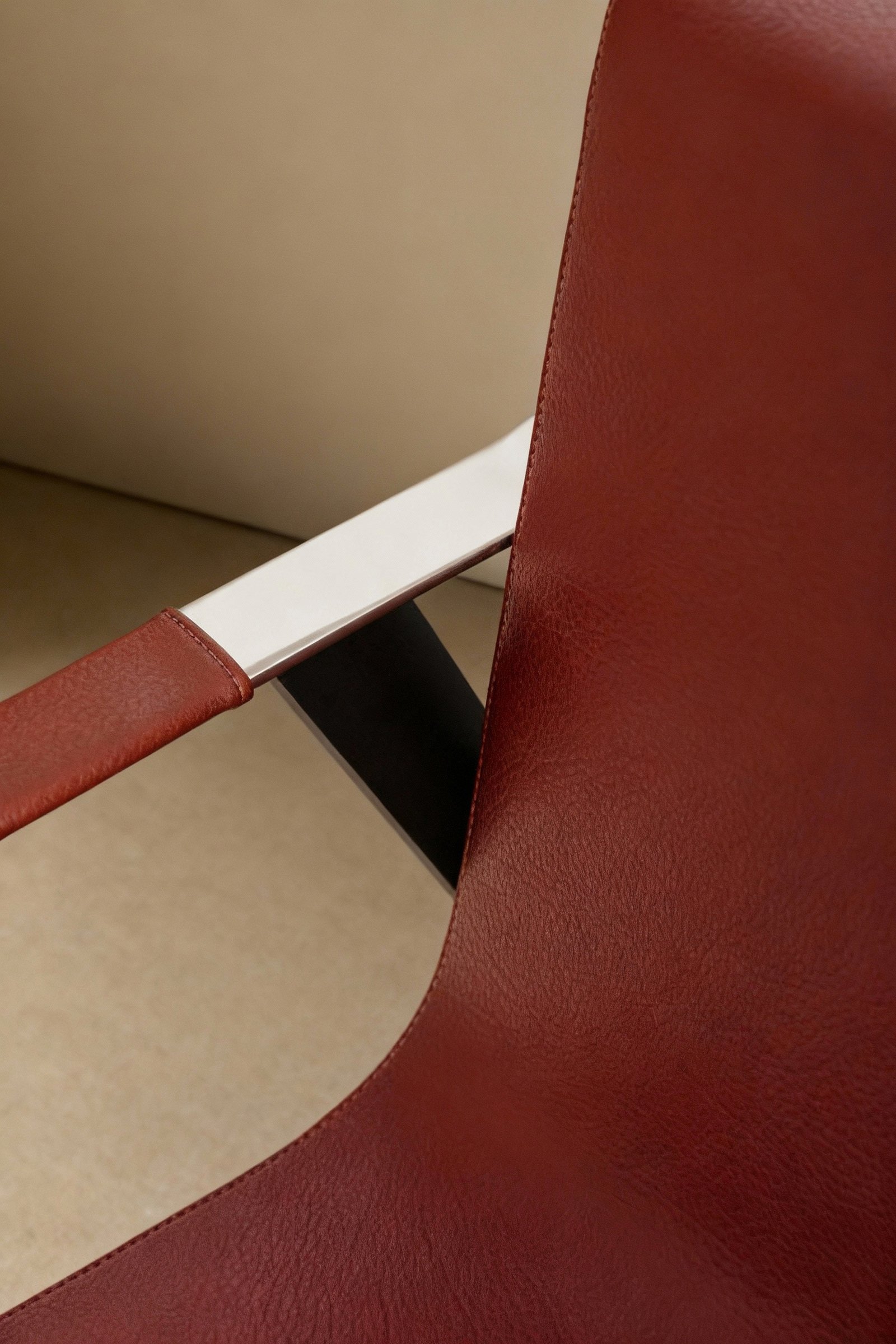 Classic Design Leather Accent Chair B901