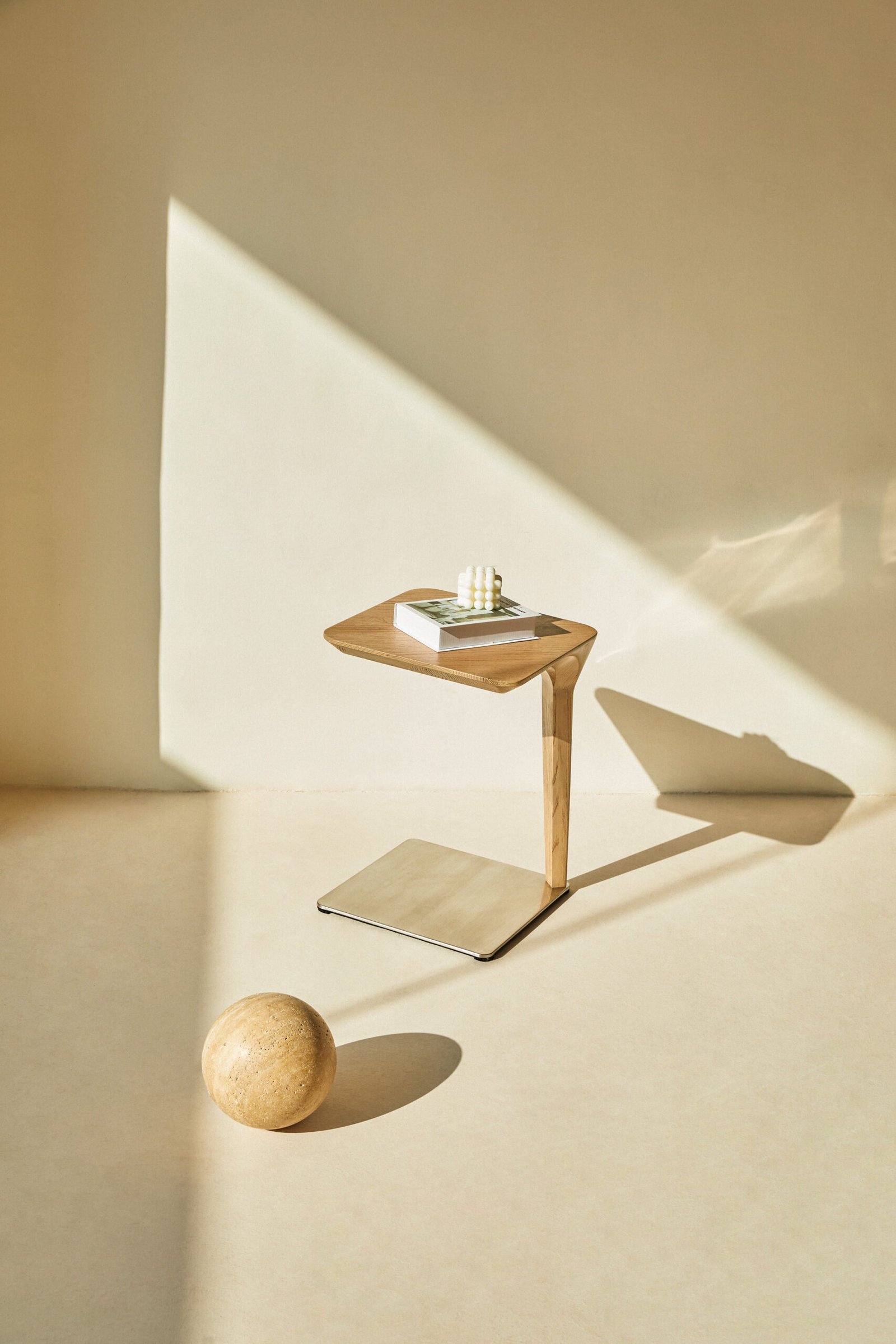 C Shape Metal Side Table C179