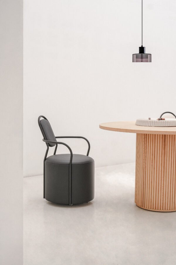DSC02163 Nordic CRADLE Dining Chair With Wheels B957