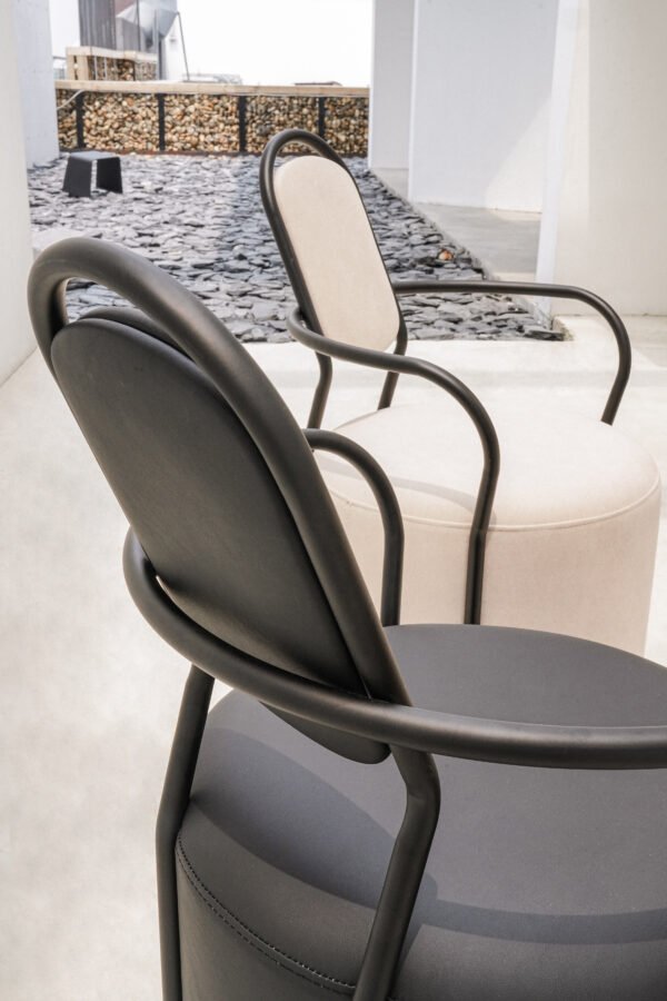 DSC02168 Nordic CRADLE Dining Chair With Wheels B957