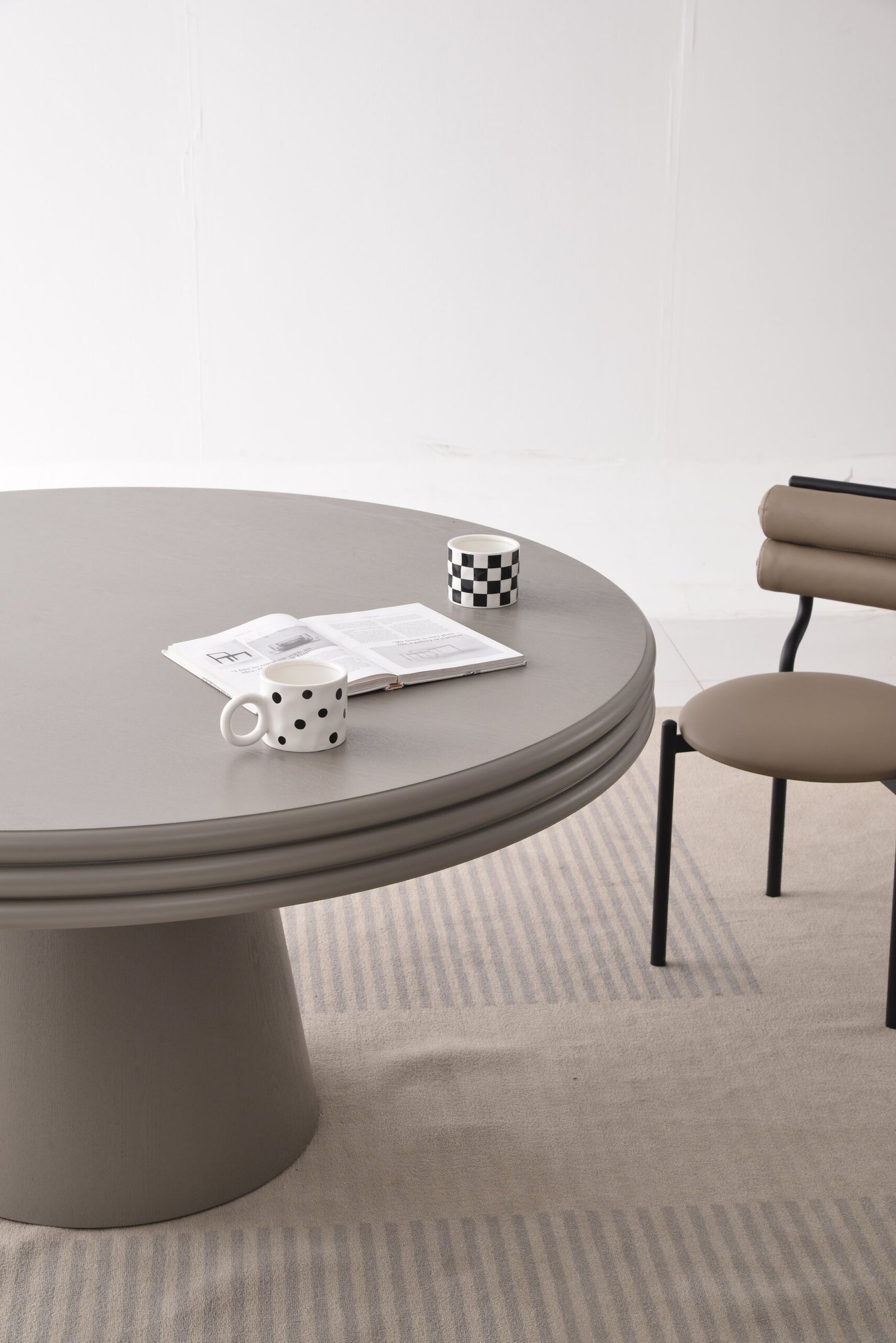 Wooden Minimal Veneer Oak Round Shaped Dining Tables A964