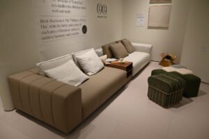 Italian Design Luxury Large Leather Sectional Sofa UN004