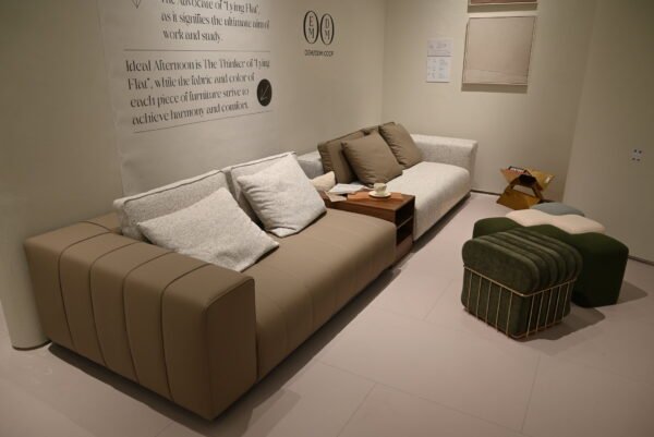 Italian Design Luxury Large Leather Sectional Sofa UN004