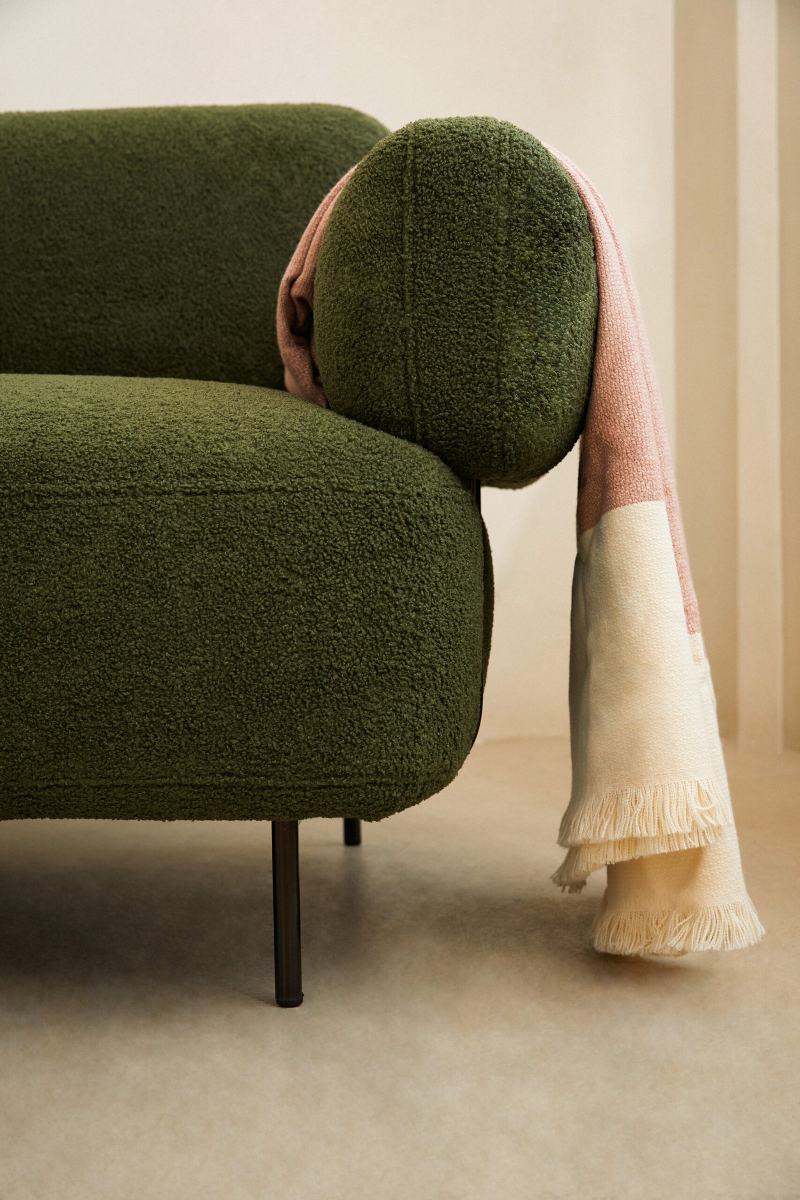 Modern Teddy Boucle Fabric Bread Sofa JHB150