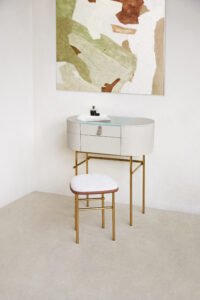Fashion Wooden Oval Makeup Table HE6275