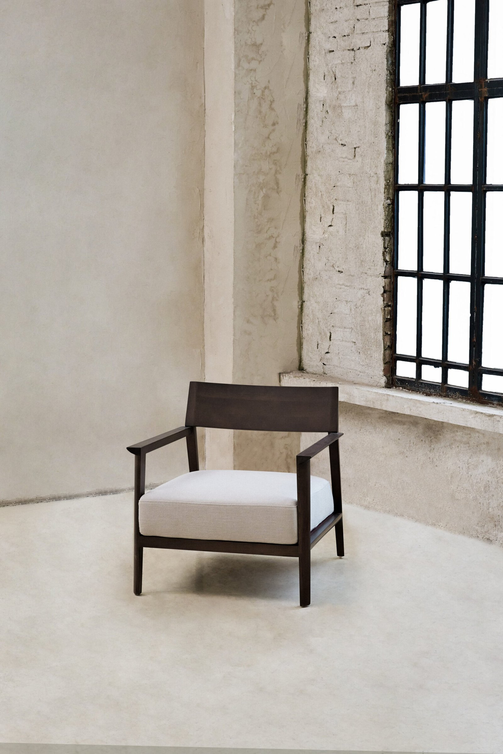 Fabric Solid Wooden Frame Single Lounge Chair B906(A)