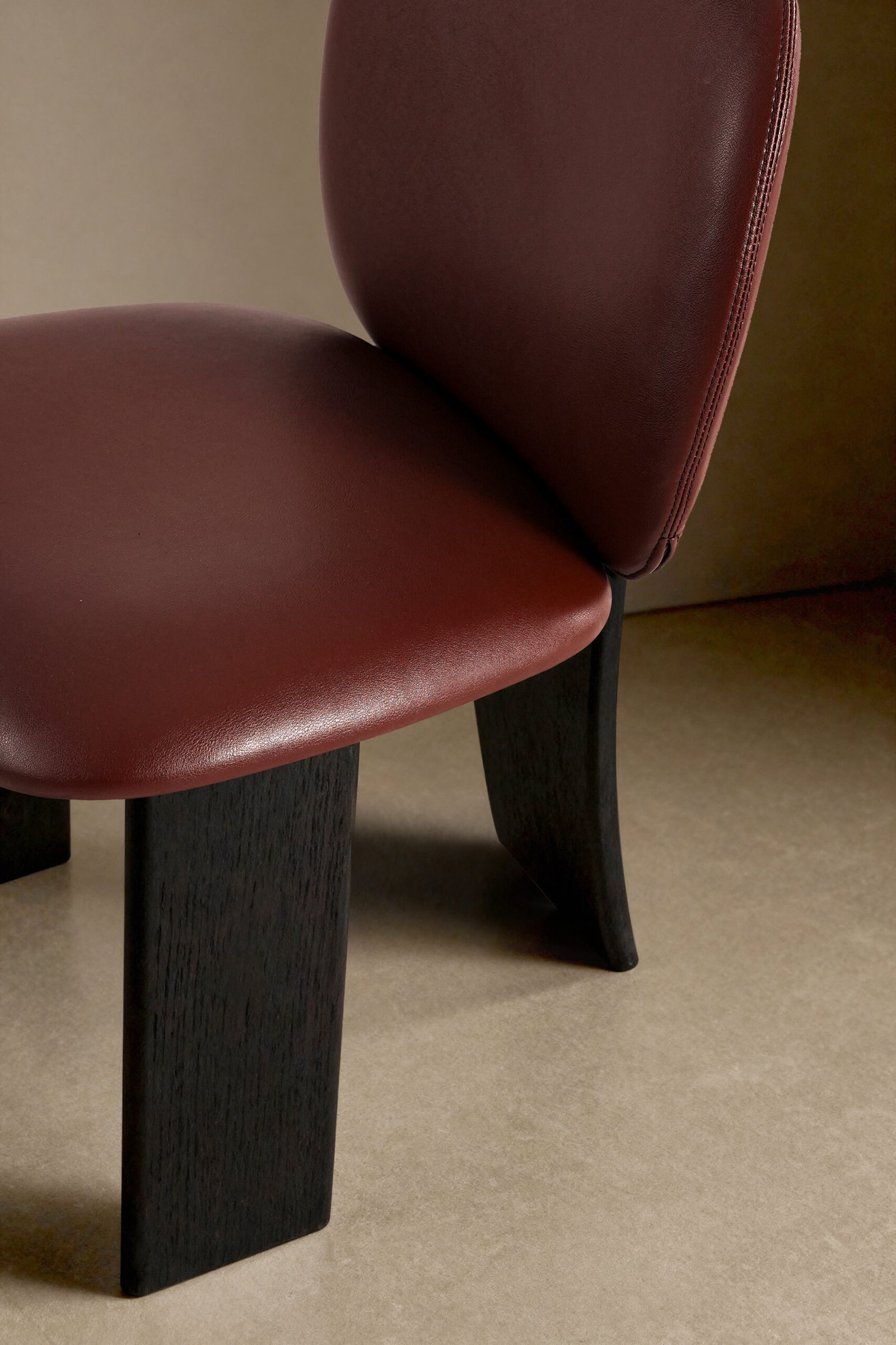Luxury Modern Solid Wood Dining Chair B960