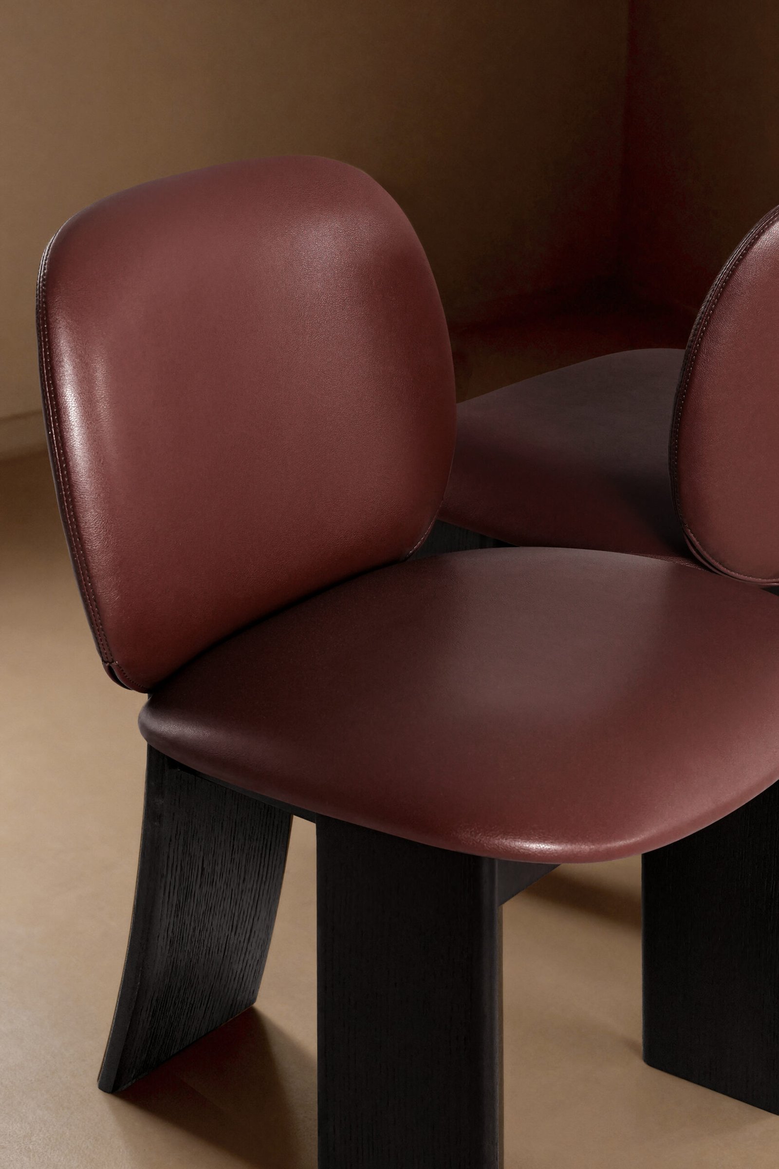 Luxury Modern Solid Wood Dining Chair B960