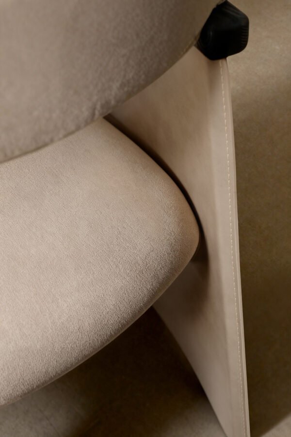 Luxury Modern Armchair Nordic Solid Wood Dining Chair B961