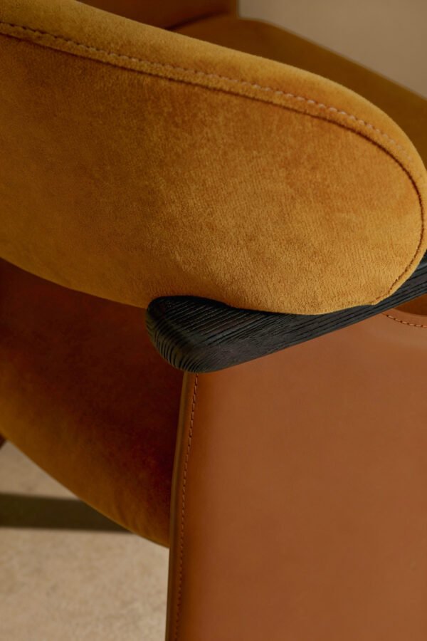 Luxury Modern Armchair Nordic Solid Wood Dining Chair B961