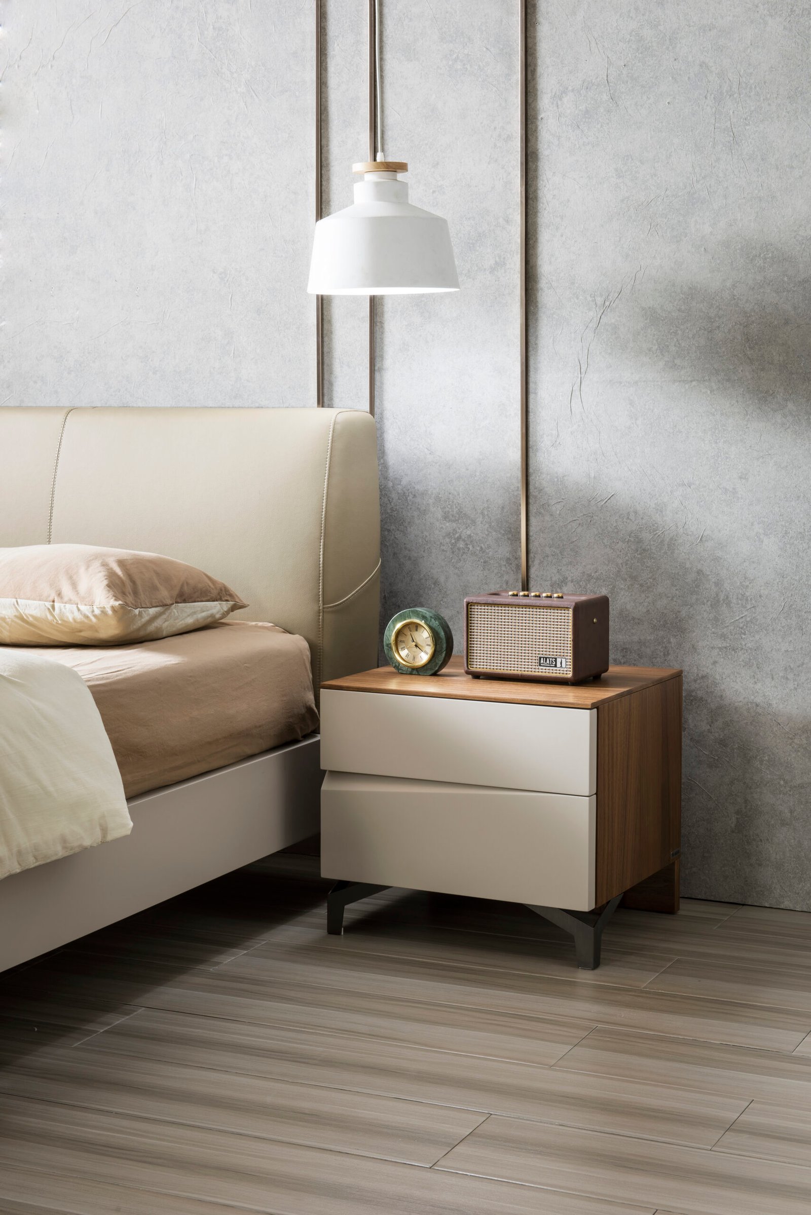 Modern Base Wood Bedside Table HE6219B