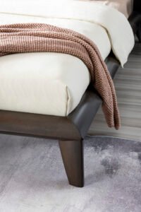 Nordic Luxury Solid Wood king Size Bed HE6551
