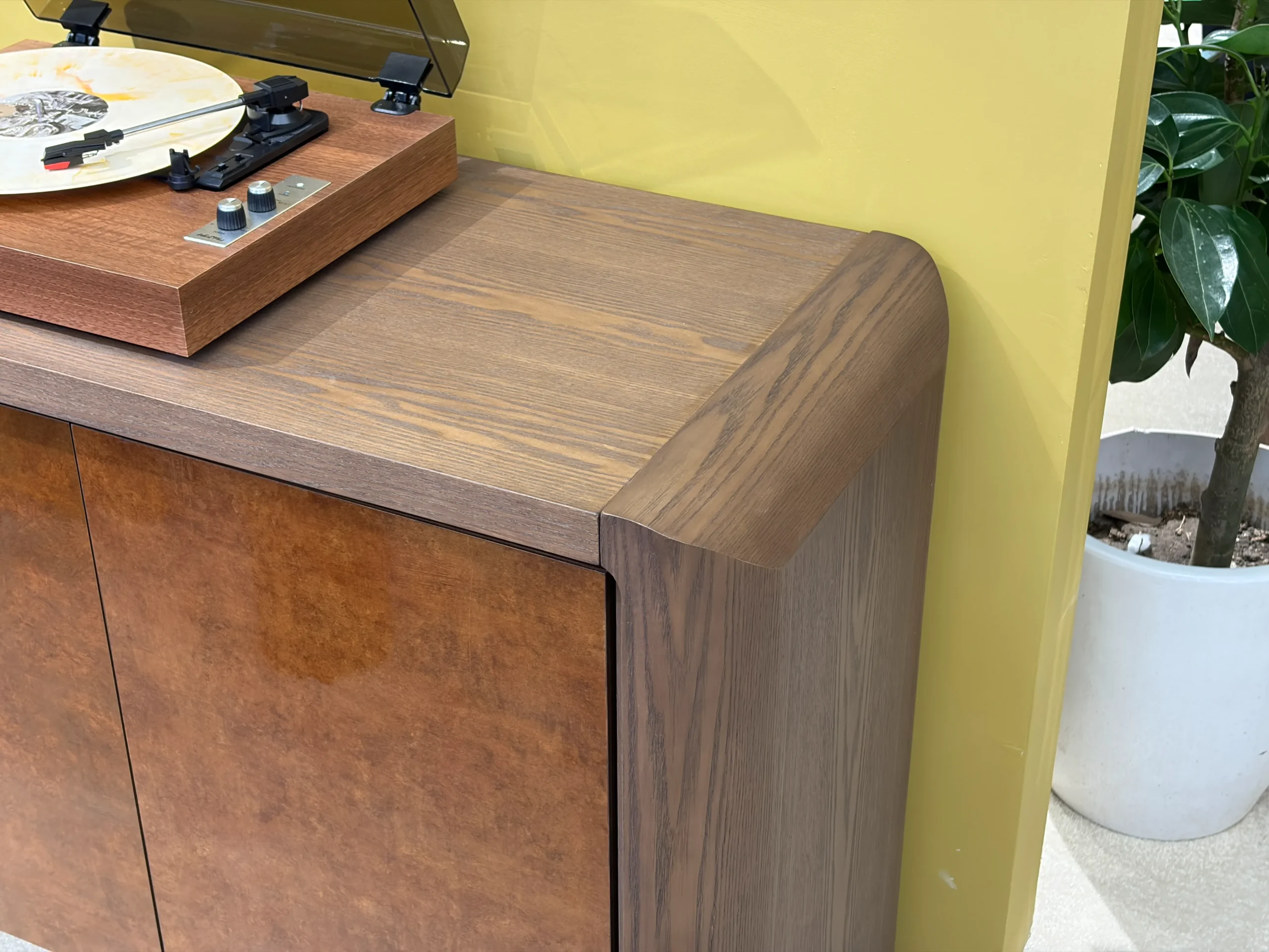 Classic Ash Wood Buffet HE3727