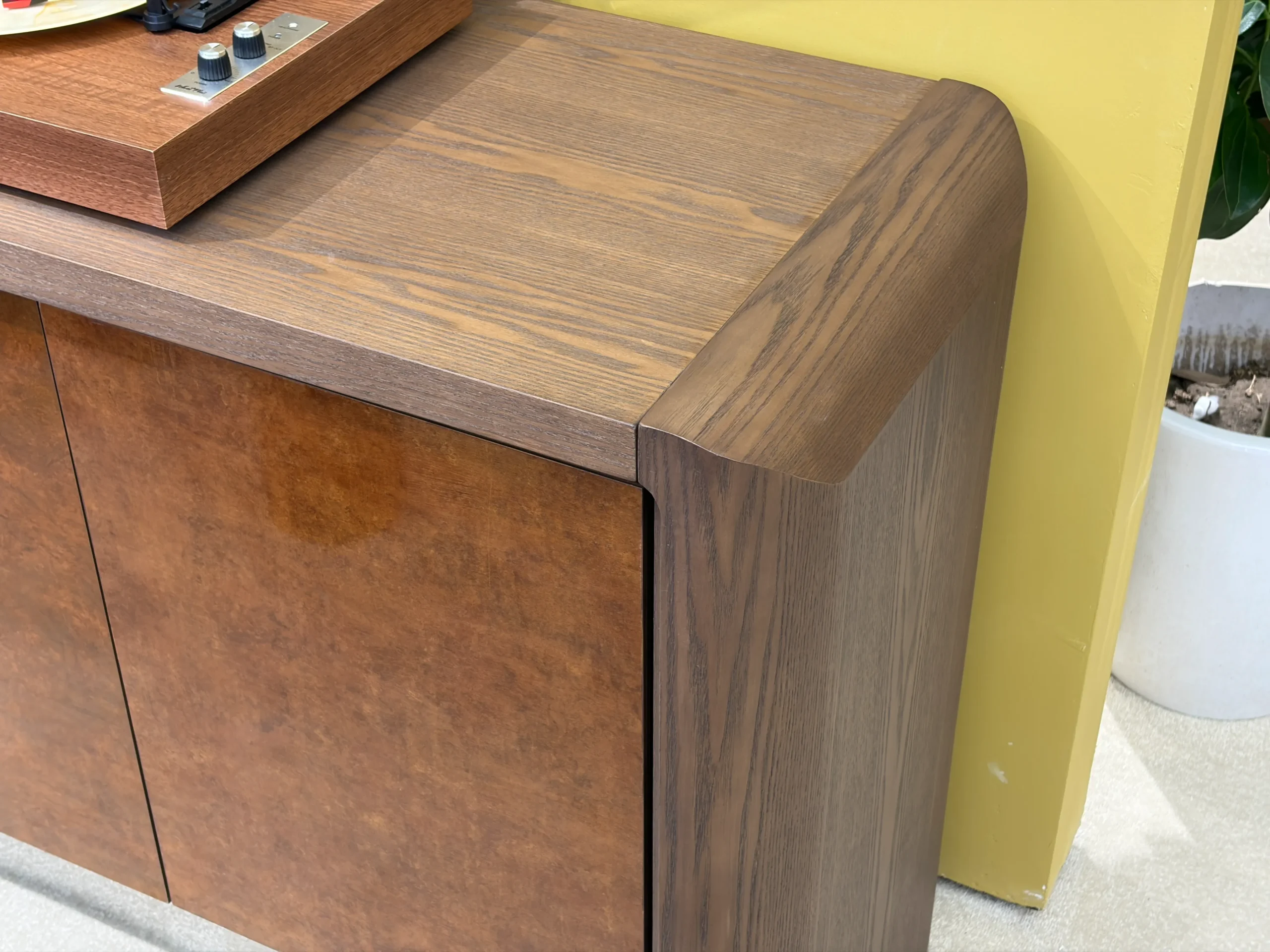 Classic Ash Wood Buffet HE3727