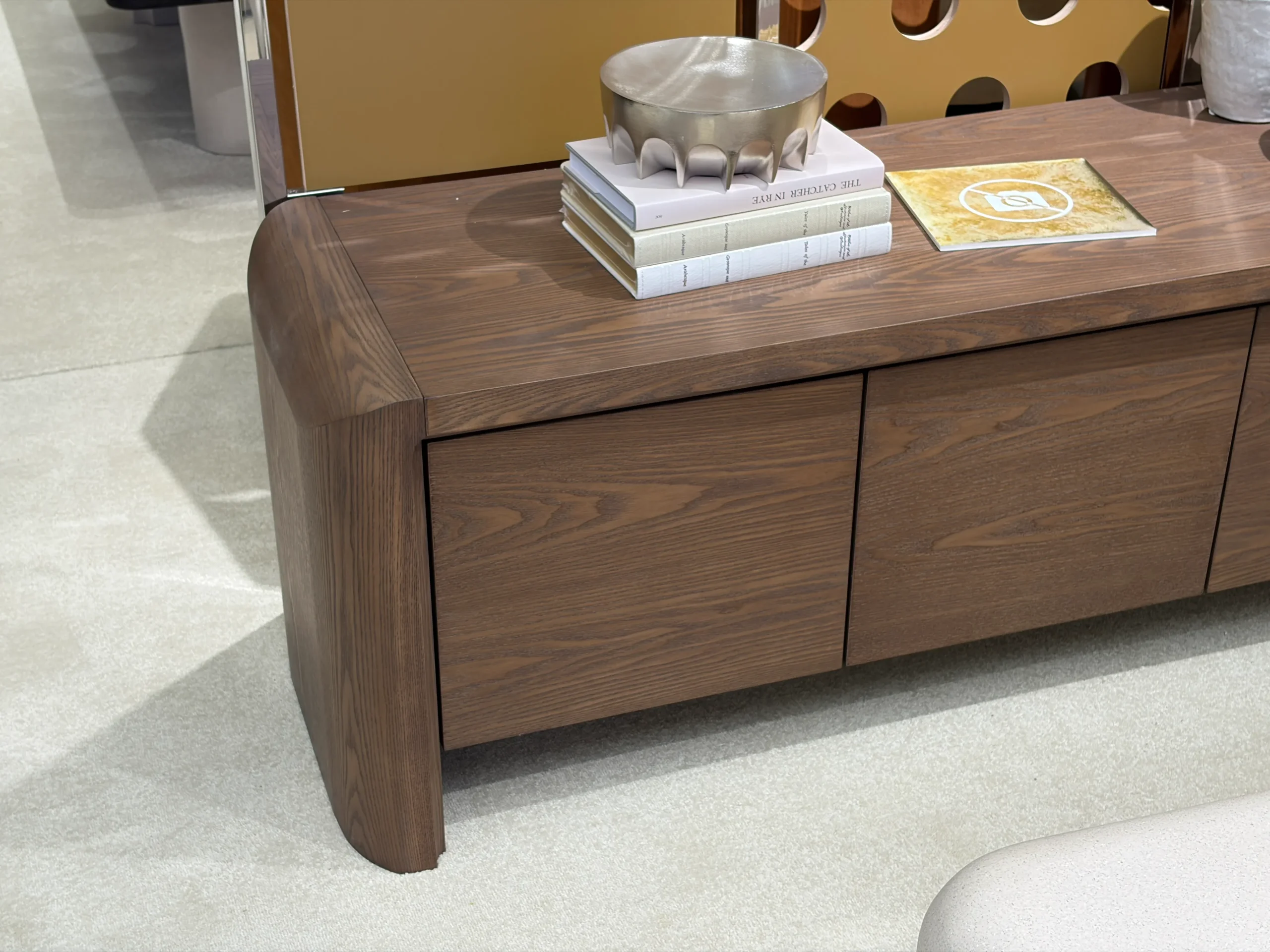 Classic Ash Wood Tv Stand HE1291